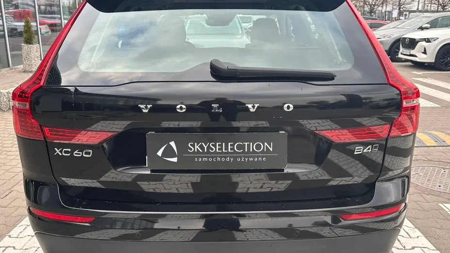 VOLVO XC60 XC60 B4 D AWD Momentum aut