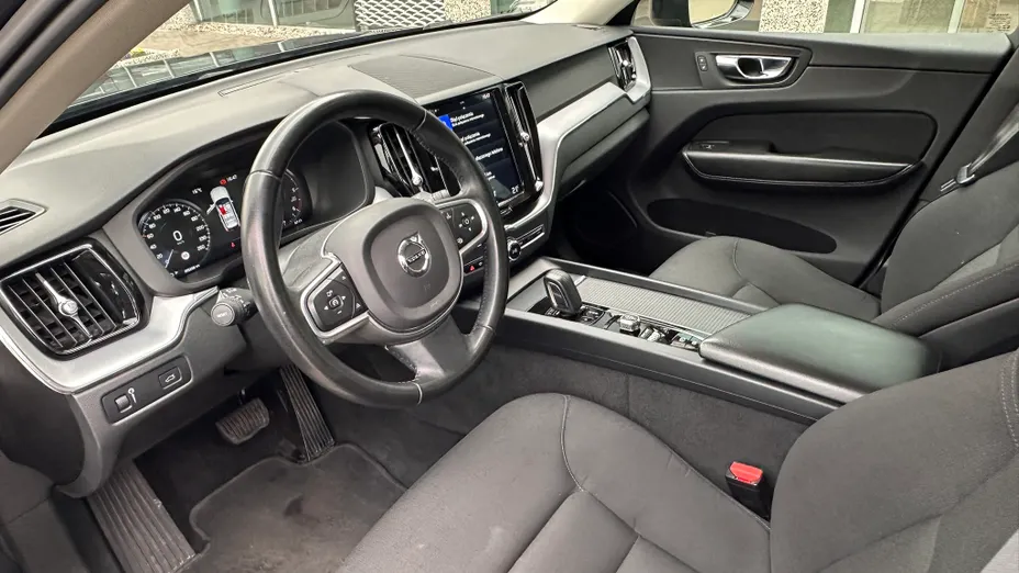 VOLVO XC60 XC60 B4 D AWD Momentum aut