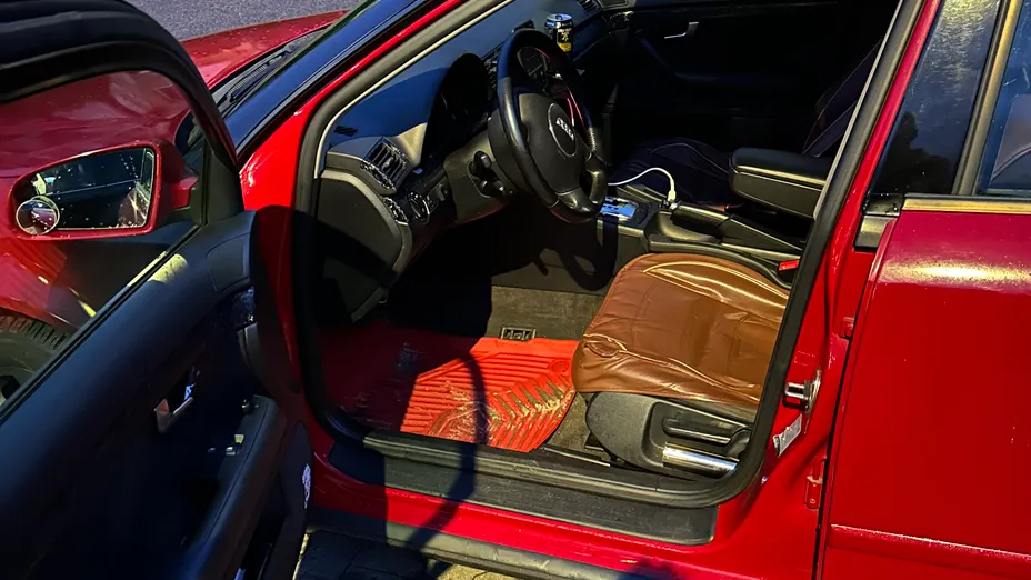 AUDI A4 -