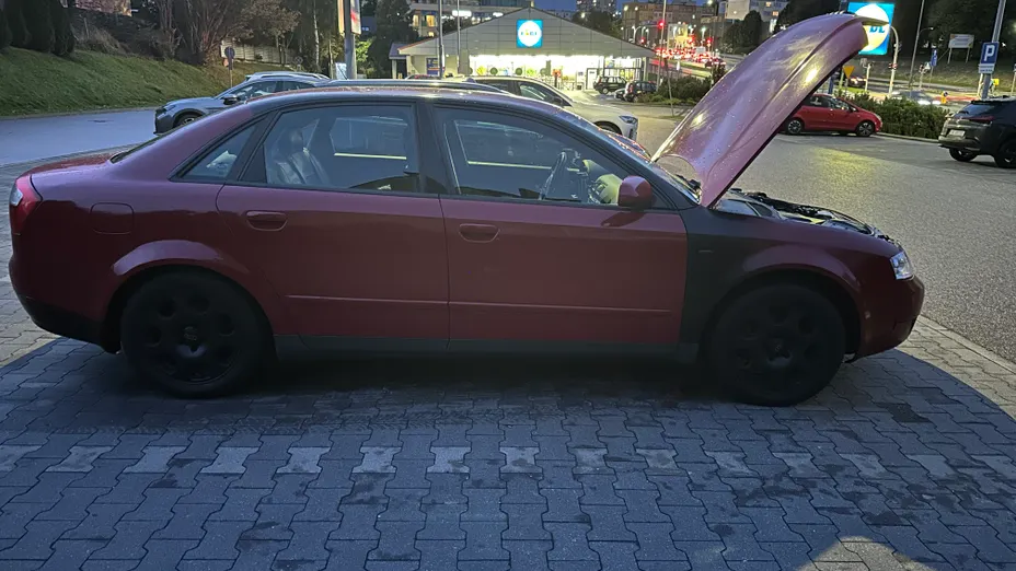 AUDI A4 -