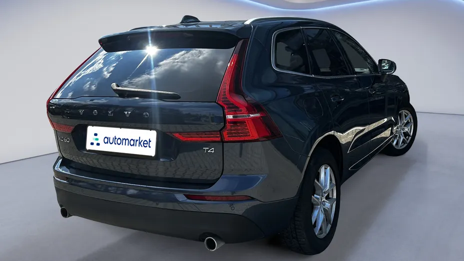 VOLVO XC60 XC60 T4 Momentum Pro aut