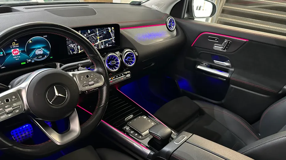 MERCEDES-BENZ EQA EQA 250 66.5kWh AMG Line