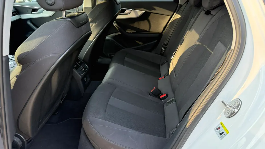 AUDI A4 A4 35 TFSI mHEV S Line S tronic