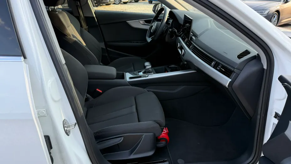 AUDI A4 A4 35 TFSI mHEV S Line S tronic