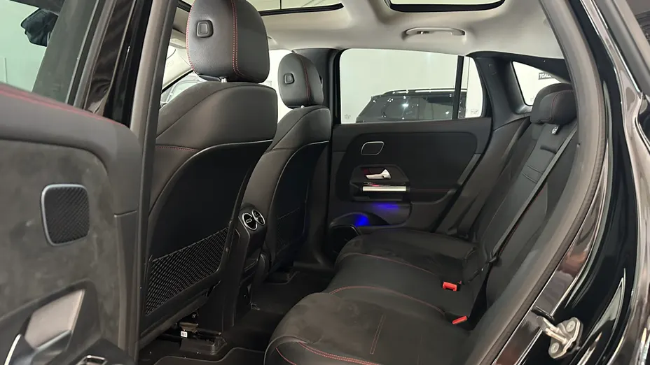 MERCEDES-BENZ EQA EQA 250 66.5kWh AMG Line