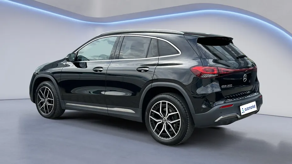 MERCEDES-BENZ EQA EQA 250 66.5kWh AMG Line