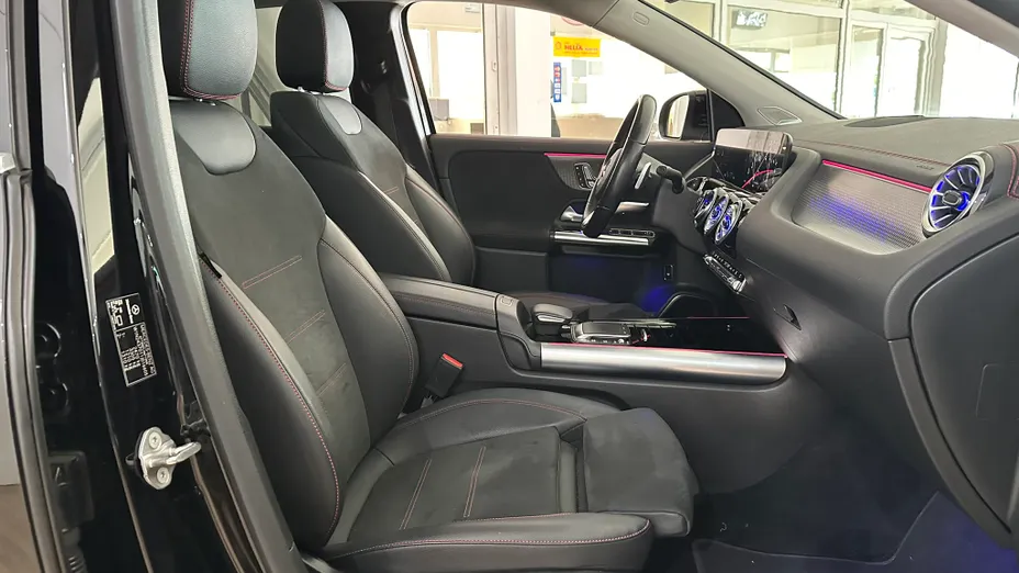 MERCEDES-BENZ EQA EQA 250 66.5kWh AMG Line
