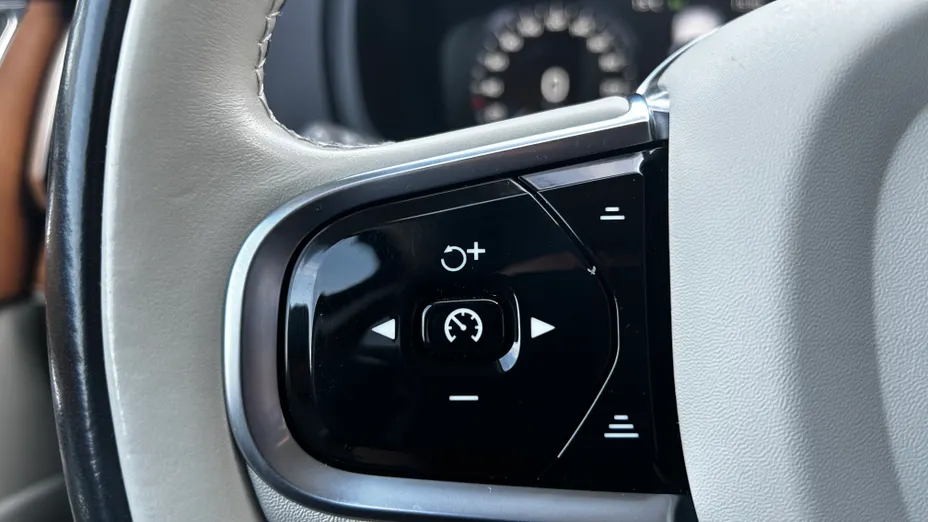 VOLVO XC90 XC90 B5 D AWD Inscription 7os aut