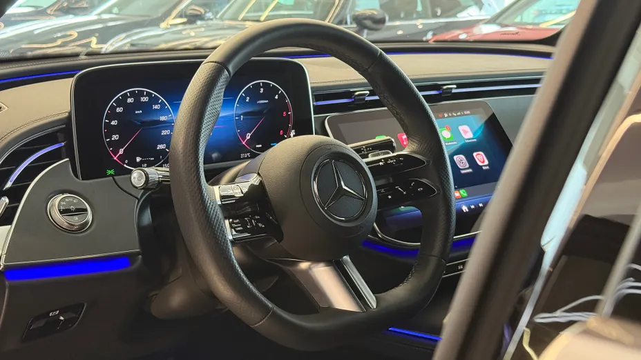 MERCEDES-BENZ E Klasa E 220 d 4-Matic AMG