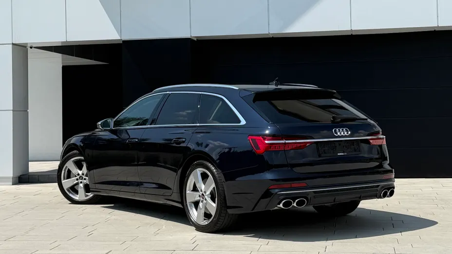 AUDI S6 Avant -