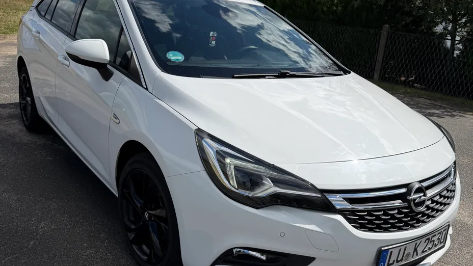 OPEL Astra -