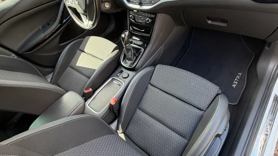 OPEL Astra -
