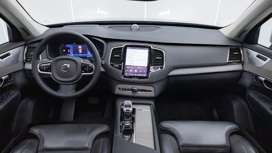 VOLVO XC90 XC90 T8 AWD Plug-In Hybrid Ultimate Dark 7os aut