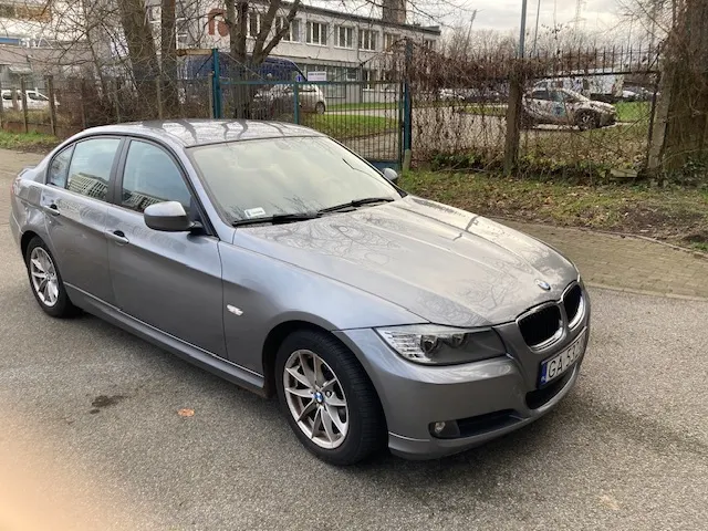 BMW Seria 3 318i