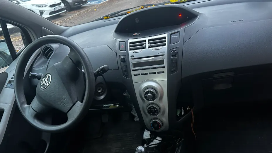 TOYOTA Yaris Yaris 1.0 Terra