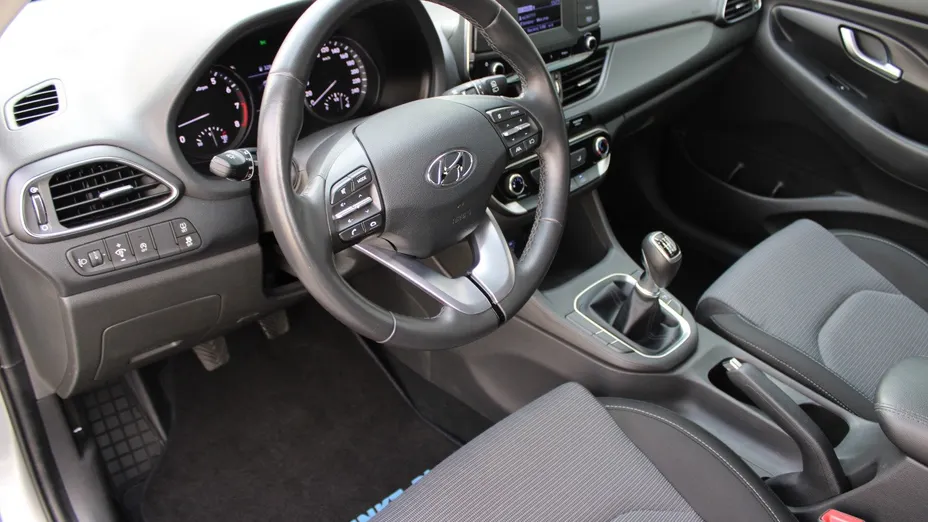 HYUNDAI i30 i30 1.5 DPI Classic +