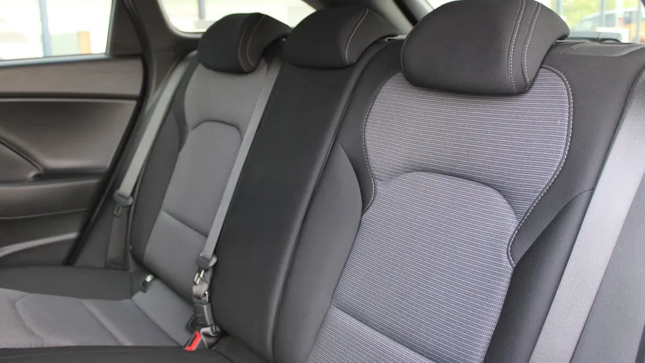 HYUNDAI i30 i30 1.5 DPI Classic +