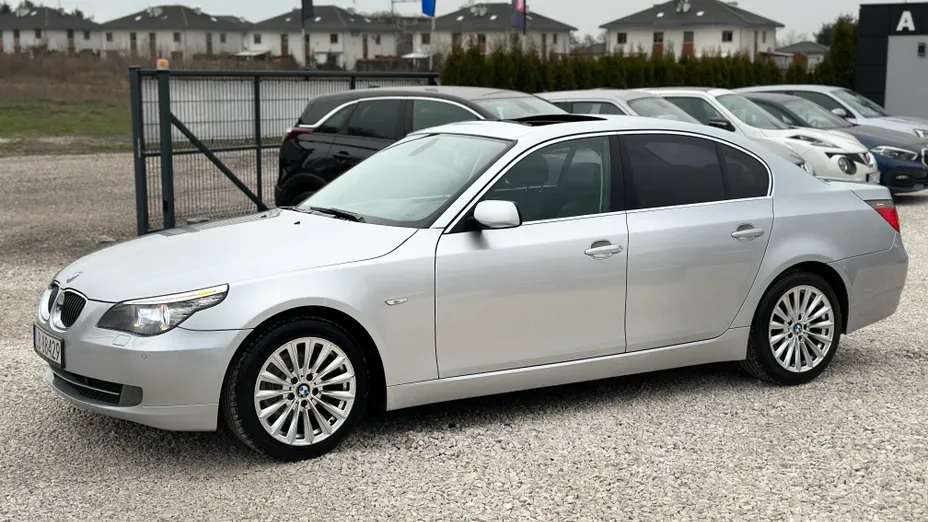 BMW Seria 5 523i