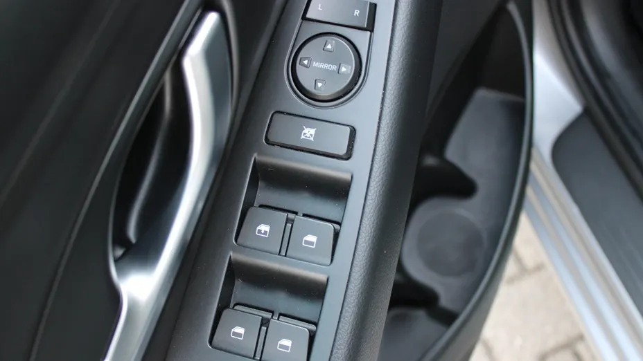 HYUNDAI i30 i30 1.5 DPI Classic +