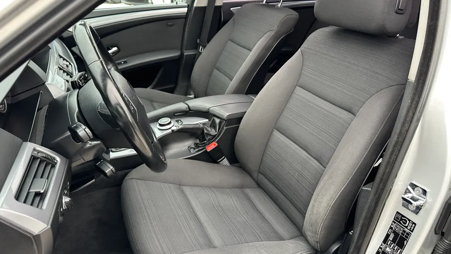 BMW Seria 5 523i