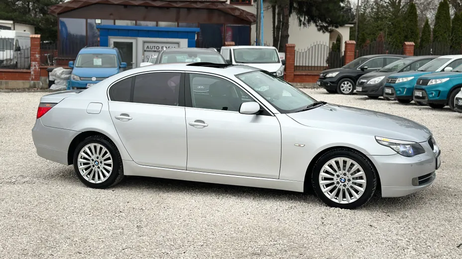 BMW Seria 5 523i