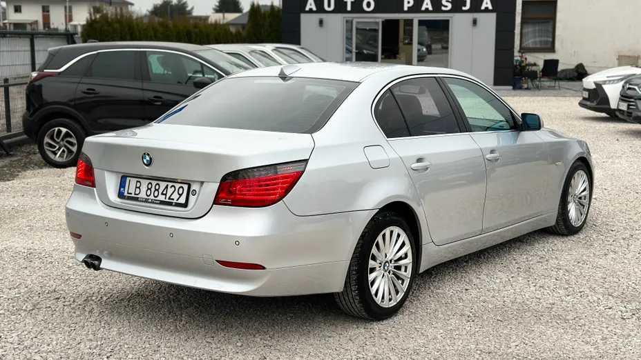 BMW Seria 5 523i