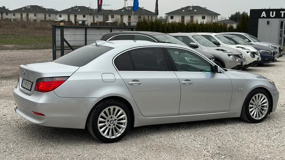BMW Seria 5 523i