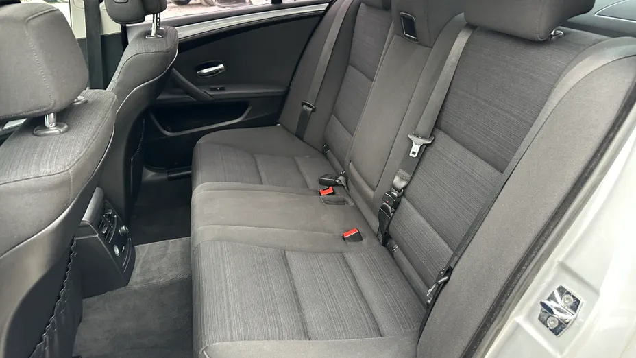 BMW Seria 5 523i