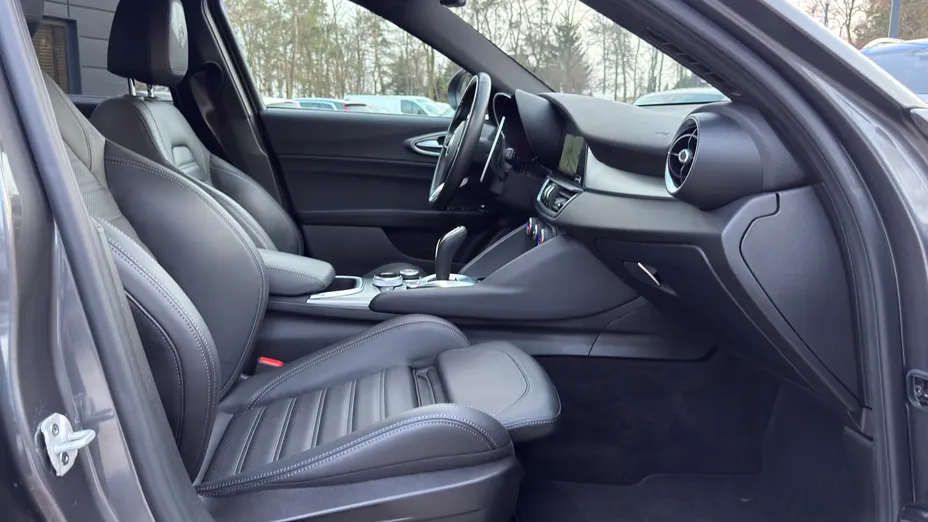 ALFA ROMEO Giulia Giulia 2.0 Turbo Veloce Q4 aut