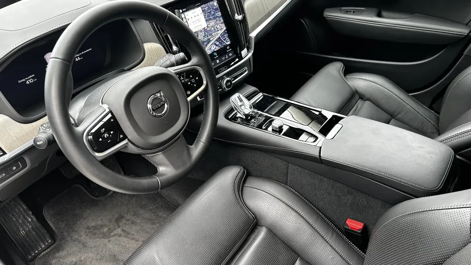 VOLVO V90 V90 T8 AWD Plug-In Hybrid Ultra Bright aut