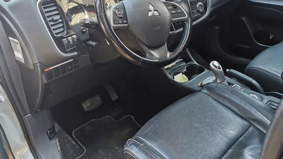 MITSUBISHI Outlander Outlander 2.0 Intense Comfort 4WD CVT