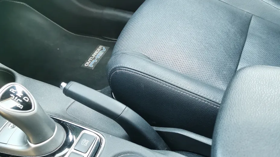 MITSUBISHI Outlander Outlander 2.0 Intense Comfort 4WD CVT