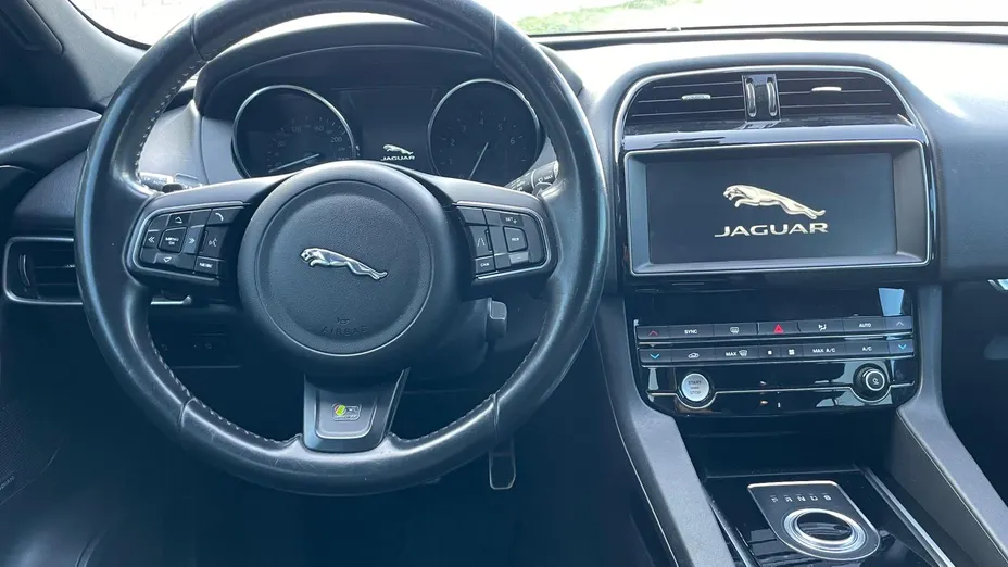 JAGUAR F-Pace F-Pace 2.0 i4P AWD Prestige