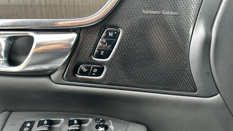 VOLVO V90 V90 T8 AWD Plug-In Hybrid Ultra Bright aut