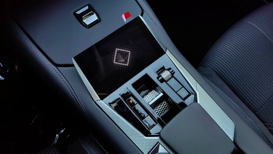 DS DS4 DS 4 1.6 E-Tense Étoile Alcantara aut Nowy