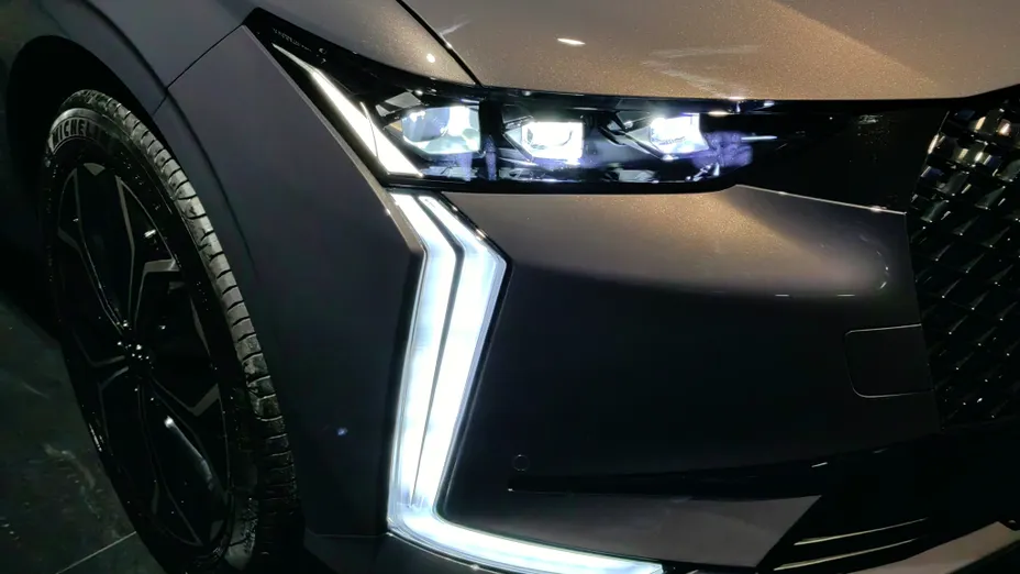 DS DS4 DS 4 1.2 PureTech Étoile Alcantara aut Nowy