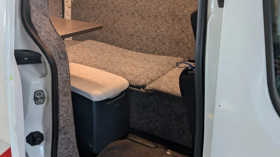 PEUGEOT Partner Van -