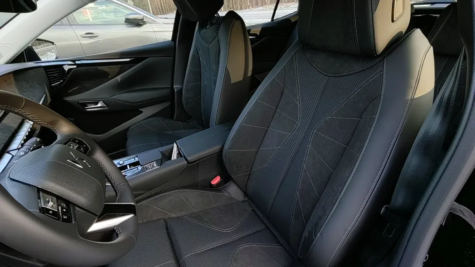 DS DS4 DS 4 1.2 PureTech Étoile Alcantara aut Nowy