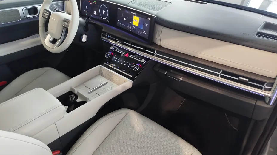 HYUNDAI Santa Fe Santa Fe 1.6 T-GDI HEV Platinum 4WD aut 7os. Nowy