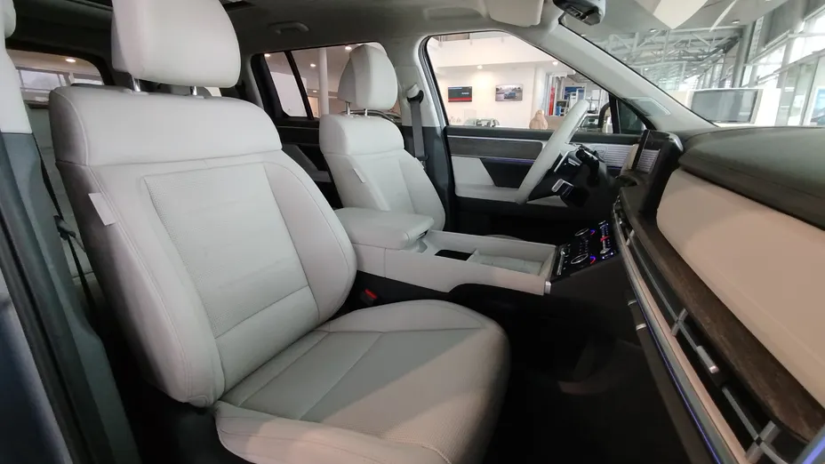 HYUNDAI Santa Fe Santa Fe 1.6 T-GDI HEV Platinum 4WD aut 7os. Nowy