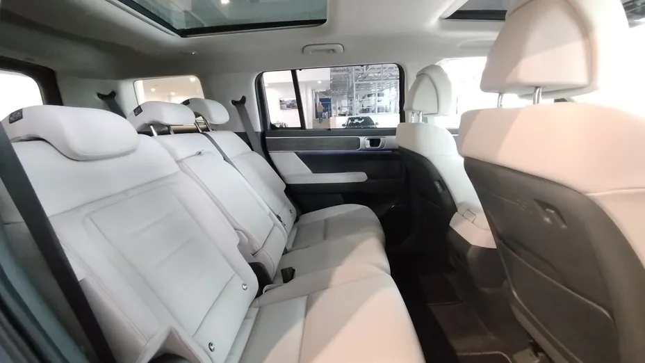 HYUNDAI Santa Fe Santa Fe 1.6 T-GDI HEV Platinum 4WD aut 7os. Nowy