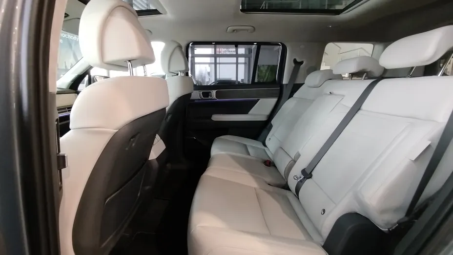 HYUNDAI Santa Fe Santa Fe 1.6 T-GDI HEV Platinum 4WD aut 7os. Nowy