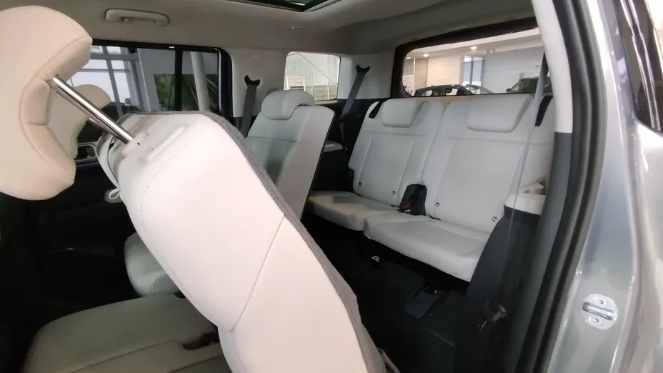 HYUNDAI Santa Fe Santa Fe 1.6 T-GDI HEV Platinum 4WD aut 7os. Nowy