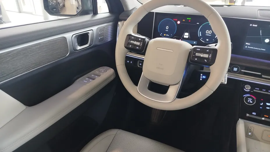 HYUNDAI Santa Fe Santa Fe 1.6 T-GDI HEV Platinum 4WD aut 7os. Nowy