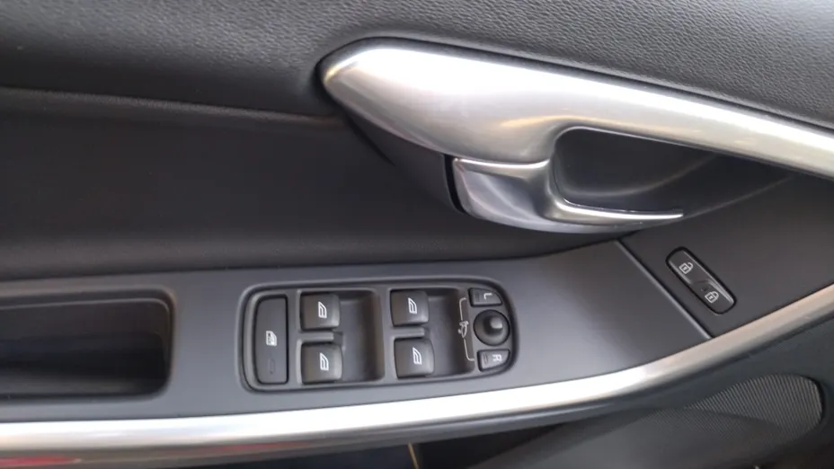 VOLVO V60 V60 B4 D R-Design aut