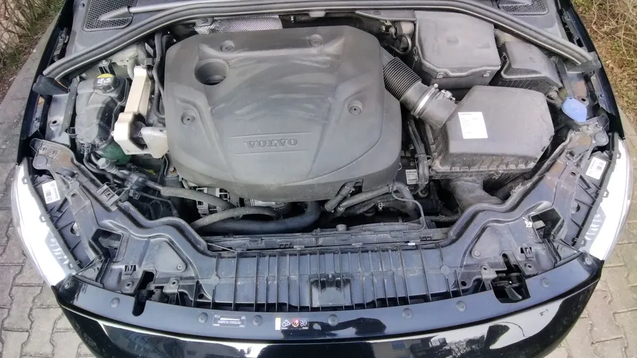 VOLVO V60 V60 B4 D R-Design aut