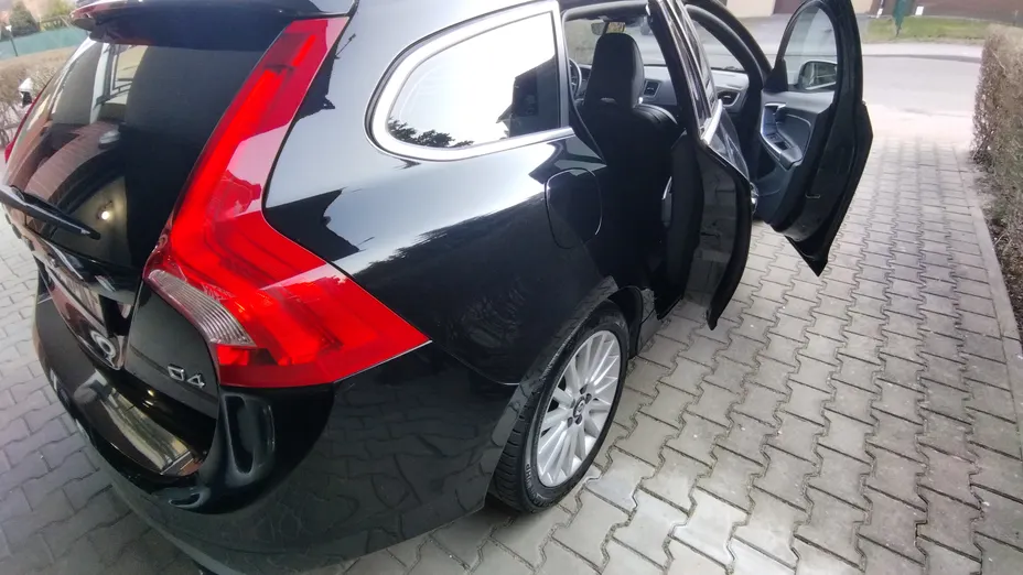 VOLVO V60 V60 B4 D R-Design aut