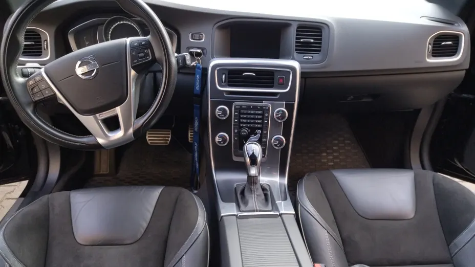 VOLVO V60 V60 B4 D R-Design aut