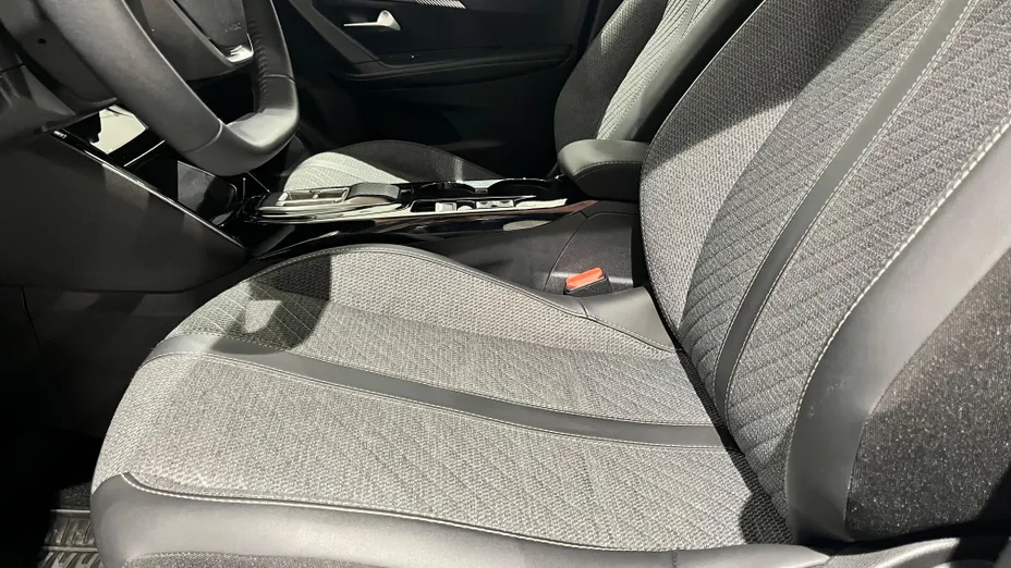 PEUGEOT 2008 2008 1.2 PureTech Allure S&S EAT8