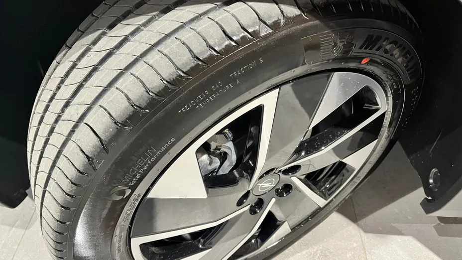 OPEL Grandland X Grandland 1.2 T mHEV GS S&S eDTC6 Nowy